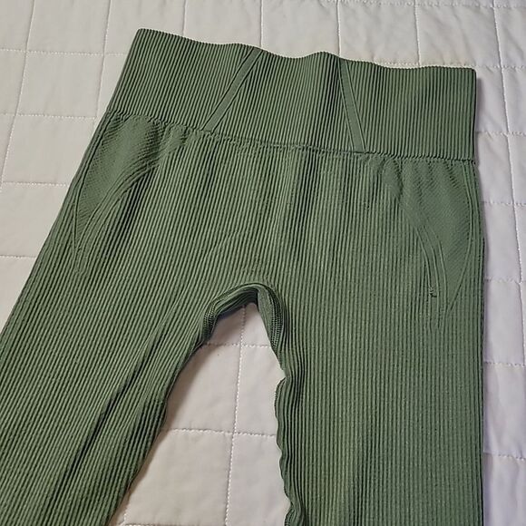 Gymshark Seafoam green ribbed leggings A0016 - Picture 5 of 6